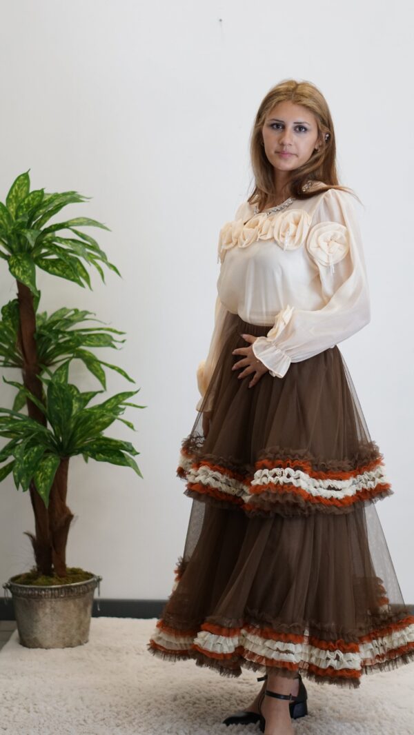 Göğüs Kısmı Güllü Organze Bluz